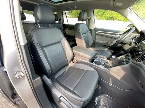 Used 2022 Volkswagen Atlas SE w/ Panoramic Sunroof Package FWD image 29
