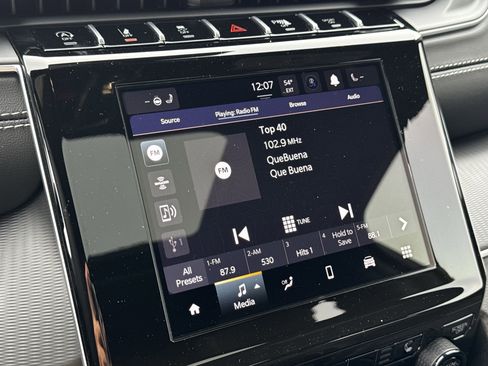 New 2025 Jeep Grand Cherokee L Laredo image 17