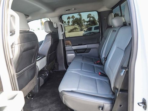 Used 2022 Ford F150 Lariat w/ Max Trailer Tow Package image 18