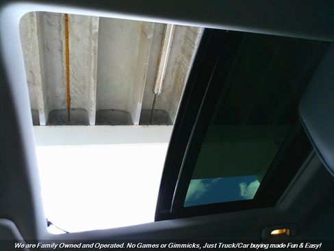 Used 2019 Chrysler 300 Limited image 47