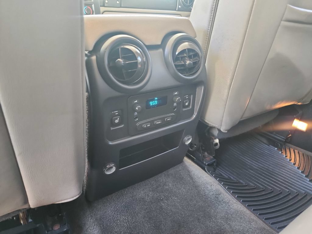 Used 2007 HUMMER H2 SUT AWD/4WD image 30