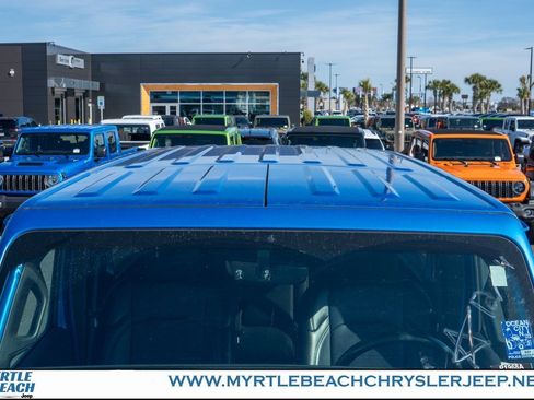 Certified 2022 Jeep Wrangler Unlimited Sahara w/ Cold Weather Group image 10