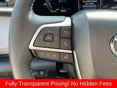 Used 2025 Toyota Sienna XSE AWD/4WD image 29