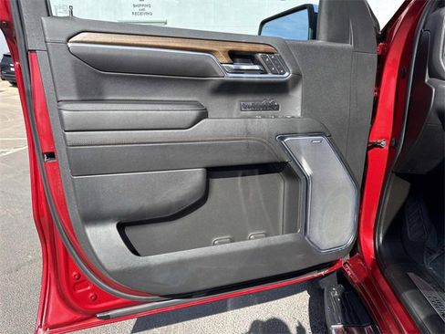 Used 2024 Chevrolet Silverado 1500 High Country image 8