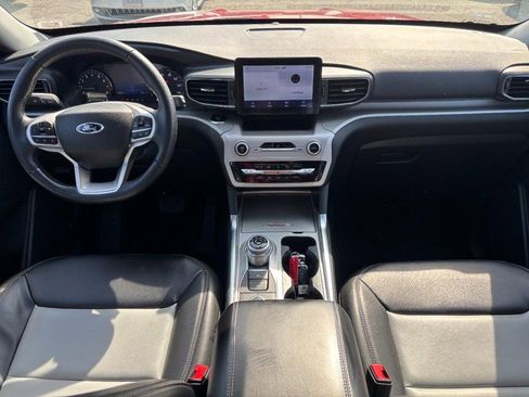 Used 2023 Ford Explorer XLT w/ Equipment Group 202A image 15