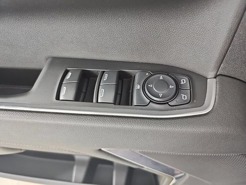 Used 2025 GMC Sierra 1500 Elevation AWD/4WD image 32