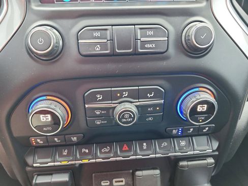 Used 2021 Chevrolet Silverado 2500 LTZ w/ LTZ Premium Package image 20