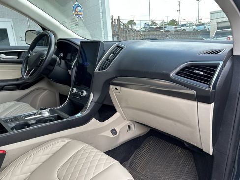 Used 2023 Ford Edge Titanium AWD/4WD image 16