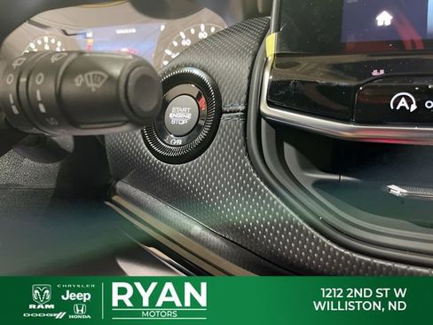 New 2026 Jeep Compass Latitude image 33