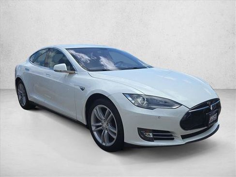 Used 2014 Tesla Model S P85 RWD image 3