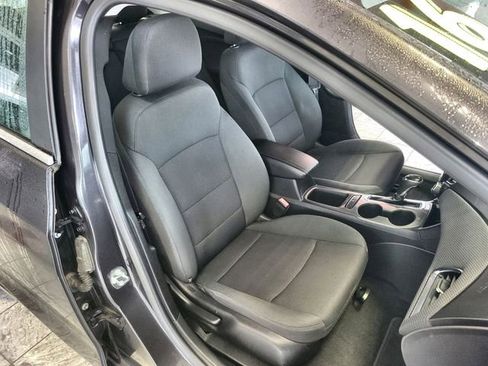 Used 2016 Chevrolet Cruze LT image 24
