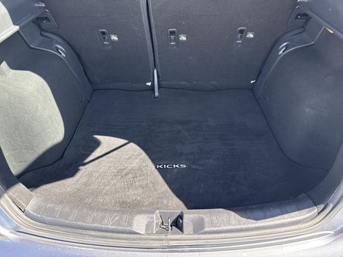 Used 2021 Nissan Kicks S FWD image 6