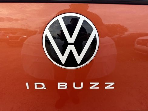 New 2025 Volkswagen ID. Buzz Pro S Plus image 6