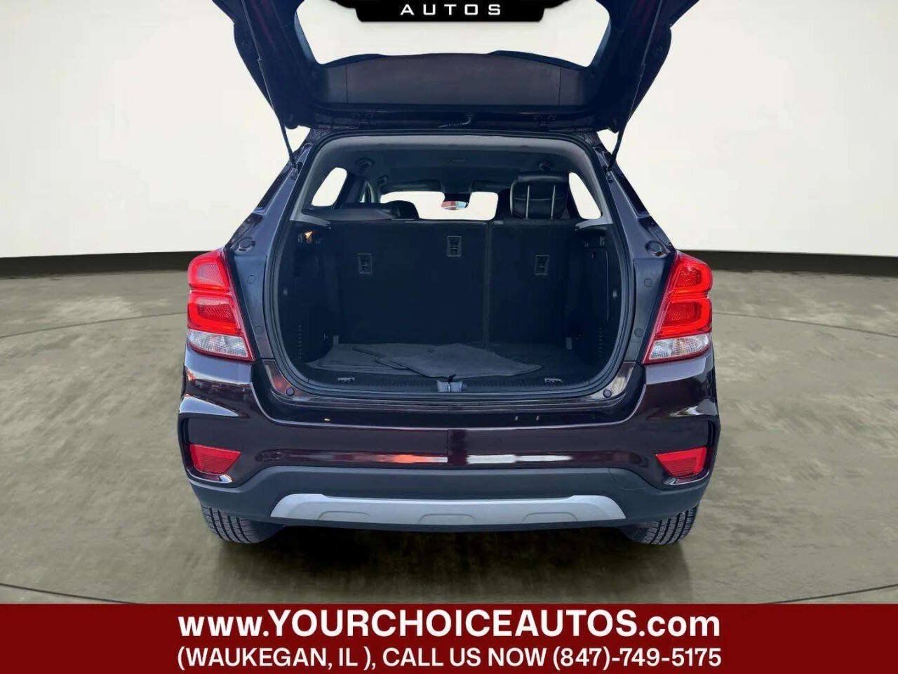 Used 2022 Chevrolet Trax LT w/ LT Convenience Package AWD/4WD image 31