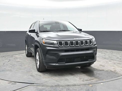 Used 2024 Jeep Compass Sport AWD/4WD image 5