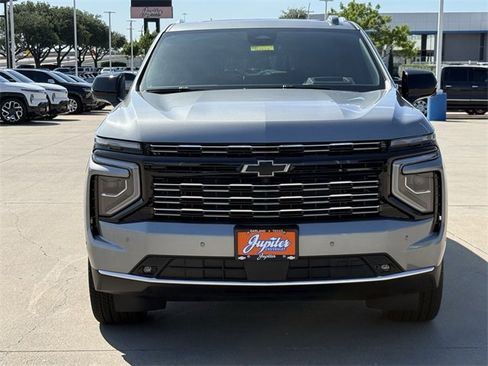 New 2025 Chevrolet Suburban High Country image 7