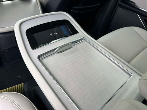 New 2026 Lincoln Navigator Reserve AWD/4WD image 18