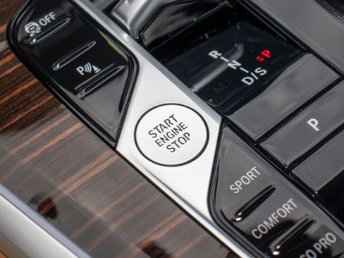 Used 2026 BMW X5 sDrive40i image 33