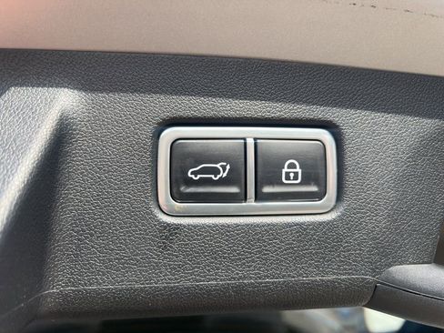 Certified 2023 Kia Sorento EX w/ Panoramic Sunroof Package image 14