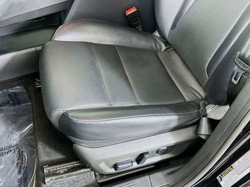 Certified 2023 Nissan Rogue SV w/ SV Premium Package image 28