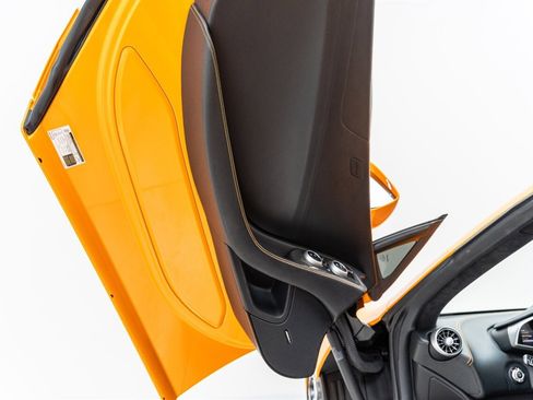 Used 2014 McLaren MP4-12C Spider RWD image 62