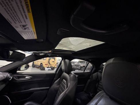 Used 2021 Alfa Romeo Giulia Ti Sport image 34