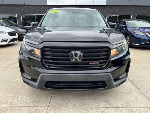 Used 2021 Honda Ridgeline Sport image 2