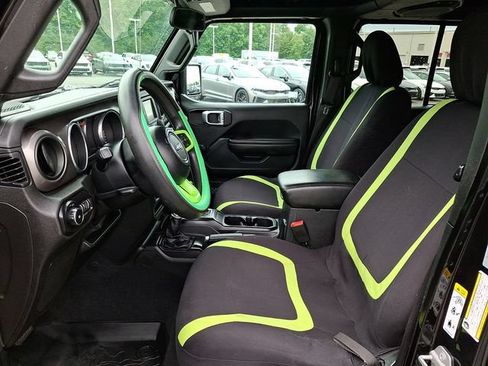 Used 2018 Jeep Wrangler Unlimited Sport AWD/4WD image 13