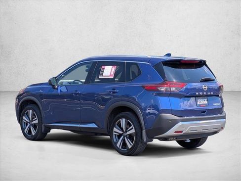 Used 2022 Nissan Rogue Platinum w/ Head-Up Display Package FWD image 8