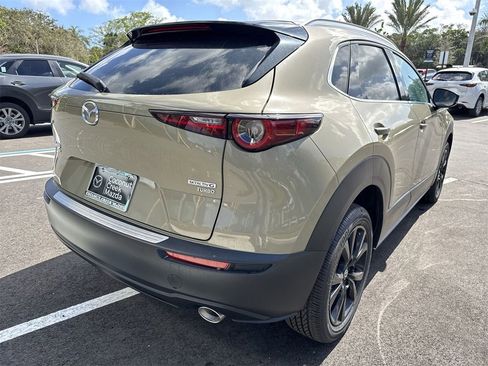 New 2024 MAZDA CX-30 Carbon image 4