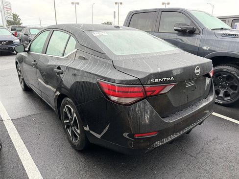 Used 2024 Nissan Sentra SV image 14