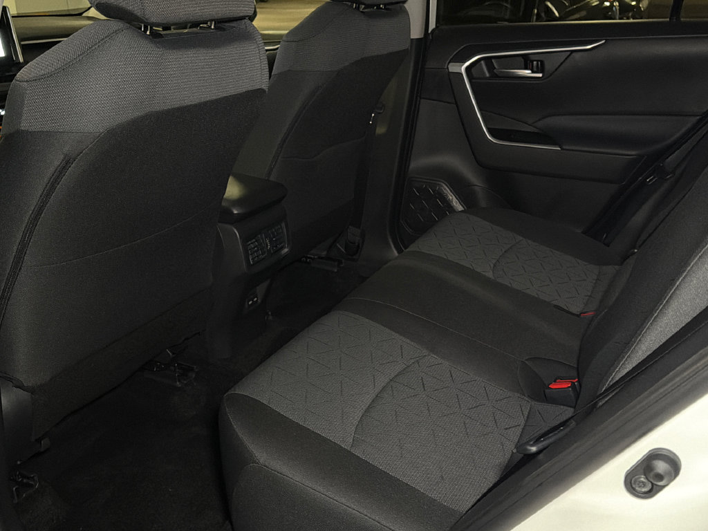 Used 2025 Toyota RAV4 XLE w/ Convenience Package AWD/4WD image 17
