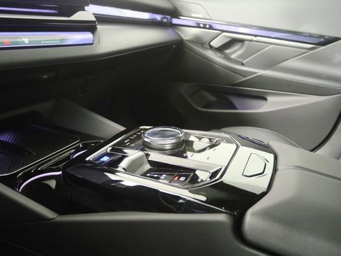 Certified 2024 BMW i5 eDrive40i w/ M Sport Package RWD image 23