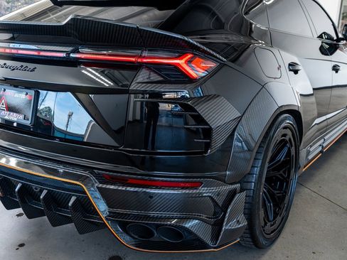 Used 2022 Lamborghini Urus image 38