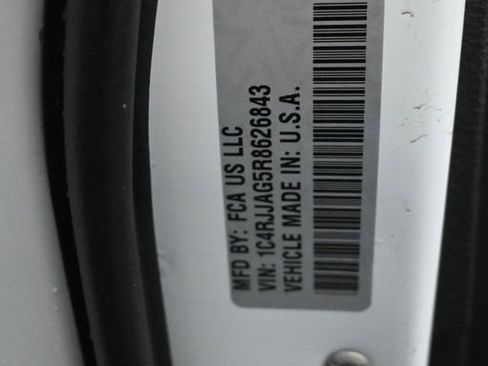 Used 2024 Jeep Grand Cherokee L Laredo w/ Luxury Tech Group I image 29