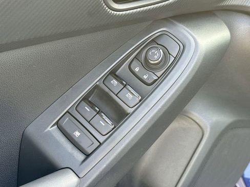 Certified 2025 Subaru Crosstrek 2.0i Premium image 16