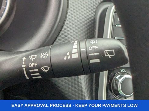 Used 2022 Nissan Kicks S image 37