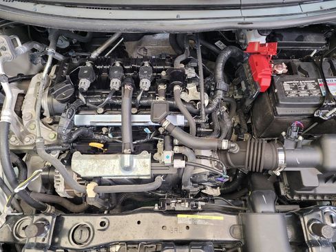 Used 2024 Nissan Versa SR FWD image 30