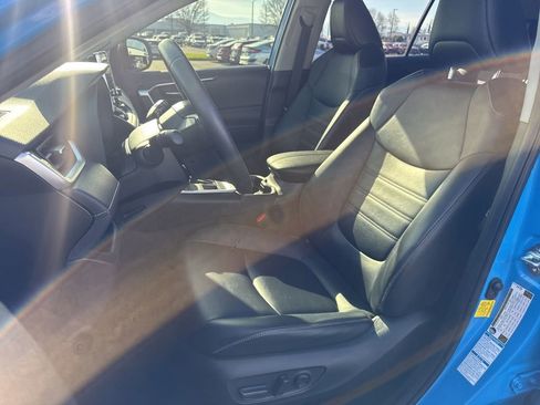 Used 2021 Toyota RAV4 XLE Premium image 10