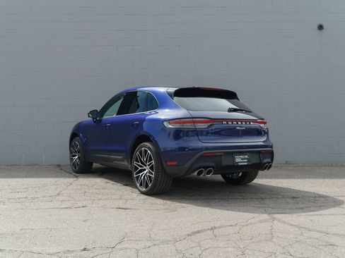 Used 2026 Porsche Macan AWD/4WD image 3