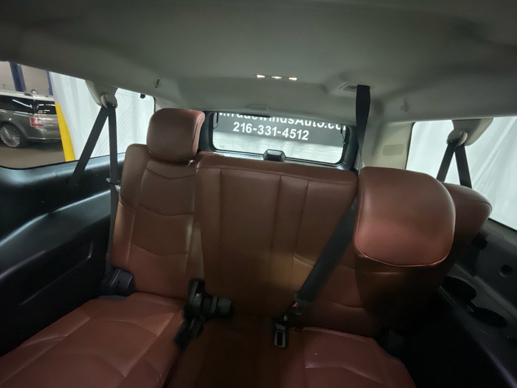 Used 2019 Cadillac Escalade ESV Luxury AWD/4WD image 30