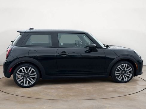 New 2026 MINI Cooper S image 2