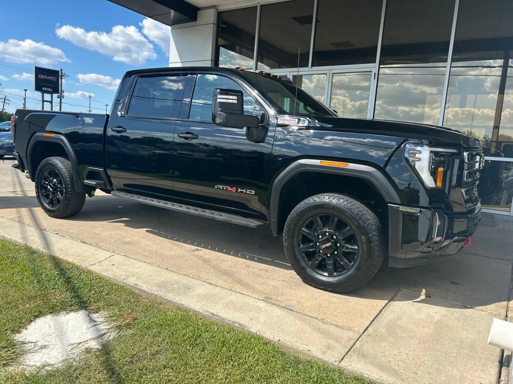 Used 2024 GMC Sierra 2500 AT4 w/ AT4 Premium Plus Package AWD/4WD image 2