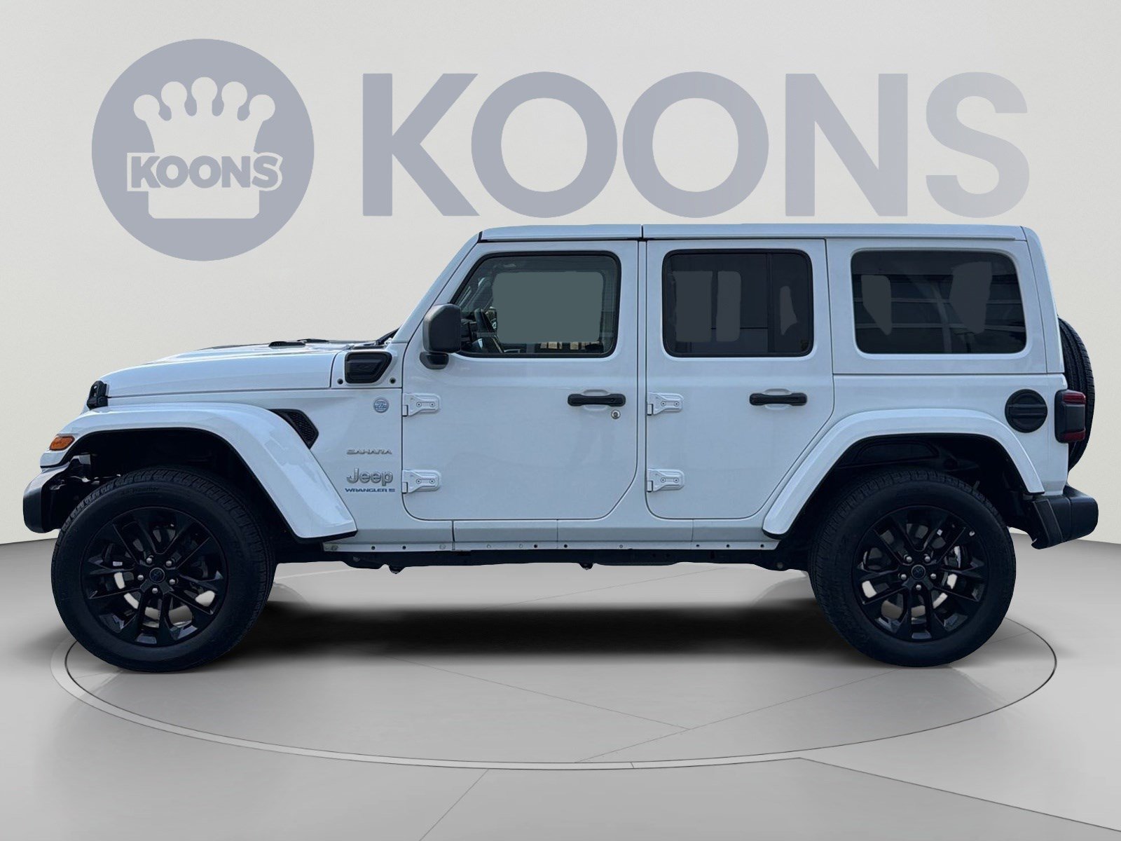 Used 2024 Jeep Wrangler Unlimited Sahara AWD/4WD image 2