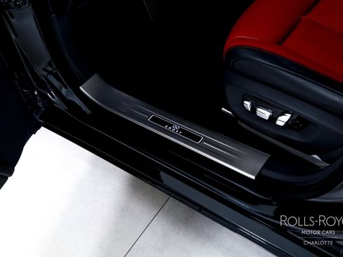 Used 2022 Rolls-Royce Ghost Black Badge image 17