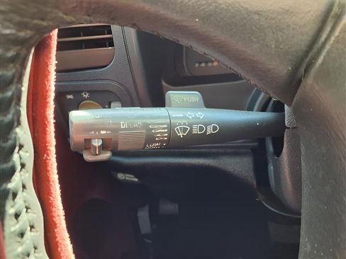 Used 1998 GMC Sierra 1500 SL w/ Regional Marketing Option Pkg image 17