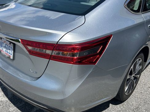 Used 2018 Toyota Avalon XLE FWD image 10