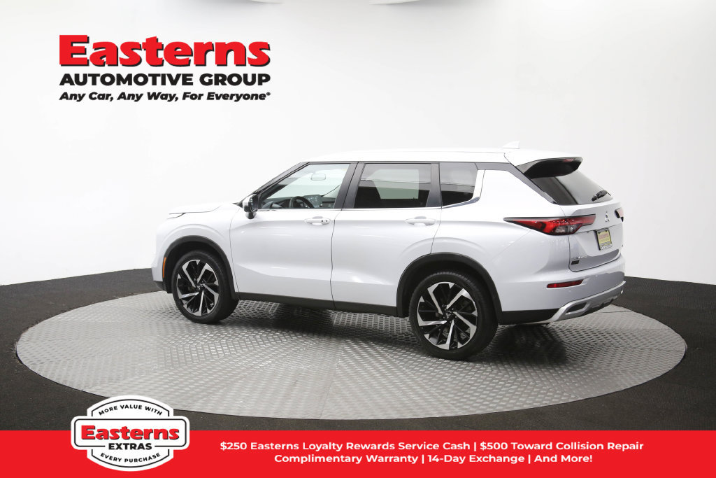 Used 2024 Mitsubishi Outlander SE AWD/4WD image 65