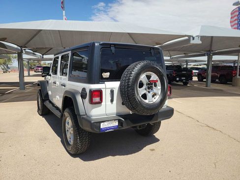 Used 2022 Jeep Wrangler Unlimited Sport AWD/4WD image 6