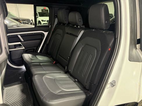 Used 2022 Land Rover Defender 110 X-Dynamic HSE AWD/4WD image 37